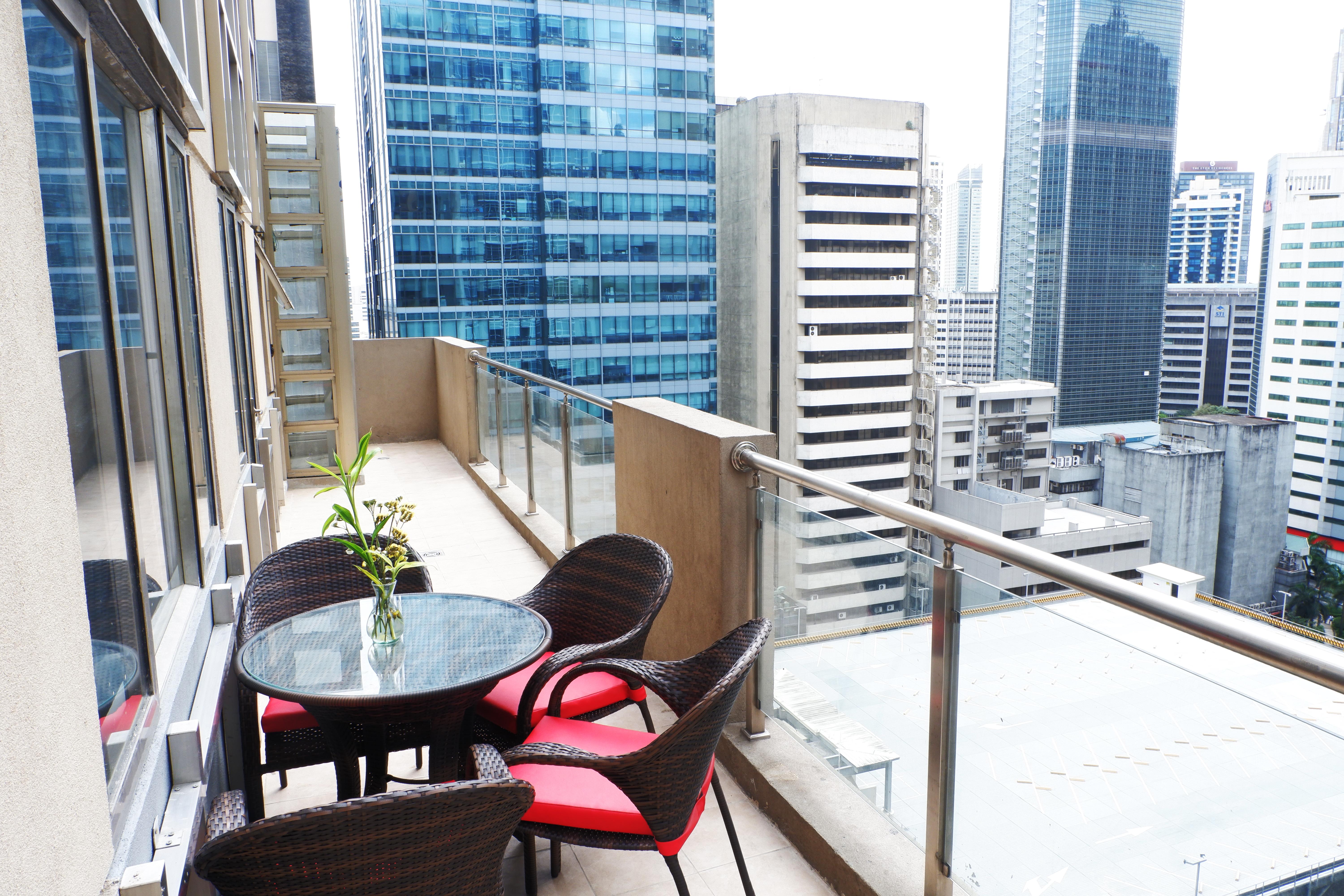 Valero Grand Suites By Swiss-Belhotel Makati City Exterior foto