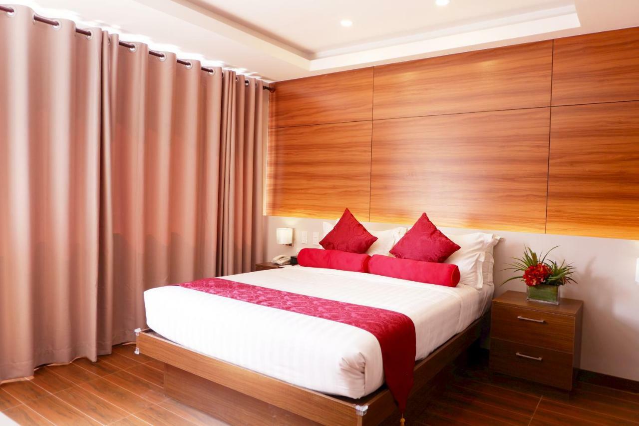 Valero Grand Suites By Swiss-Belhotel Makati City Exterior foto